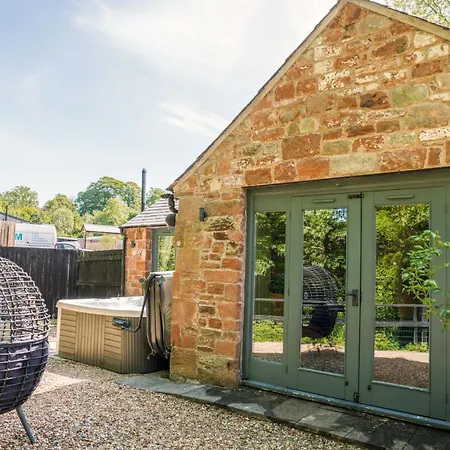 Дом отдыха Beckside Cottage, Near Carlisle Romantic With Hot Tub