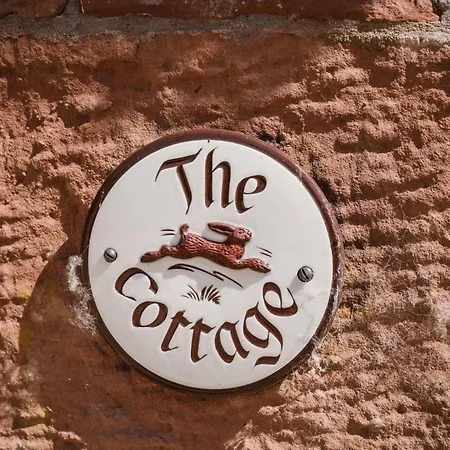 Beckside Cottage, Near Carlisle Romantic With Hot Tub Дом отдыха