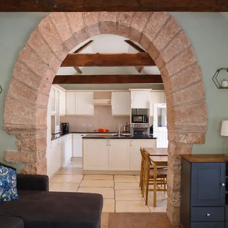 Semesterbostad Beckside Cottage, Near Carlisle Romantic With Hot Tub